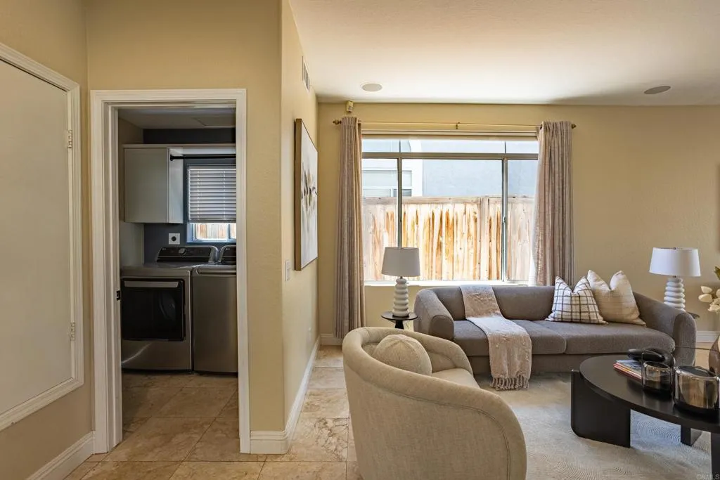 https://cdn.realtyfeed.com/cdn/127/306752589/aa1a1fc71a4337061a5c43f8b746af43.webp