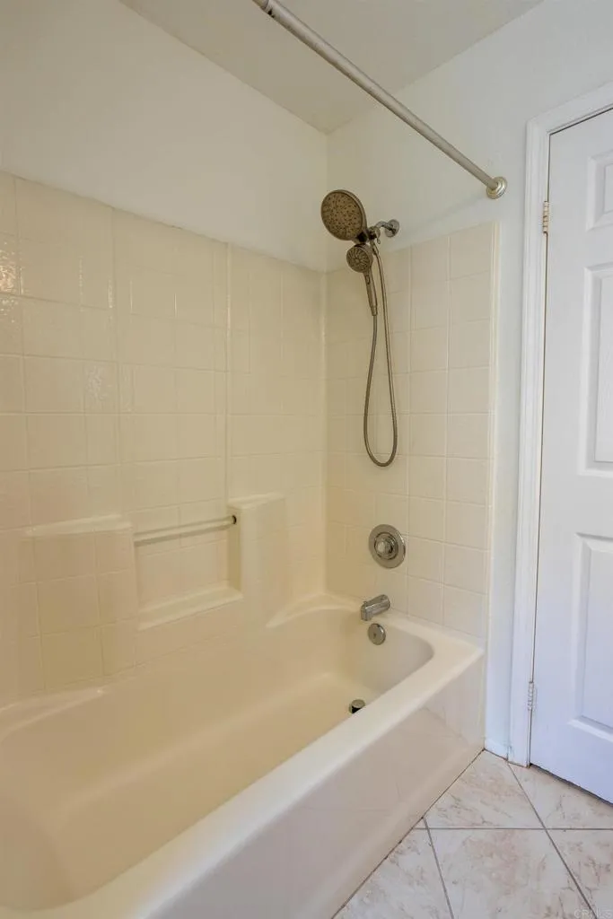 https://cdn.realtyfeed.com/cdn/127/306752589/c4dc6a46a3d68894f5d5486a92b21edb.webp
