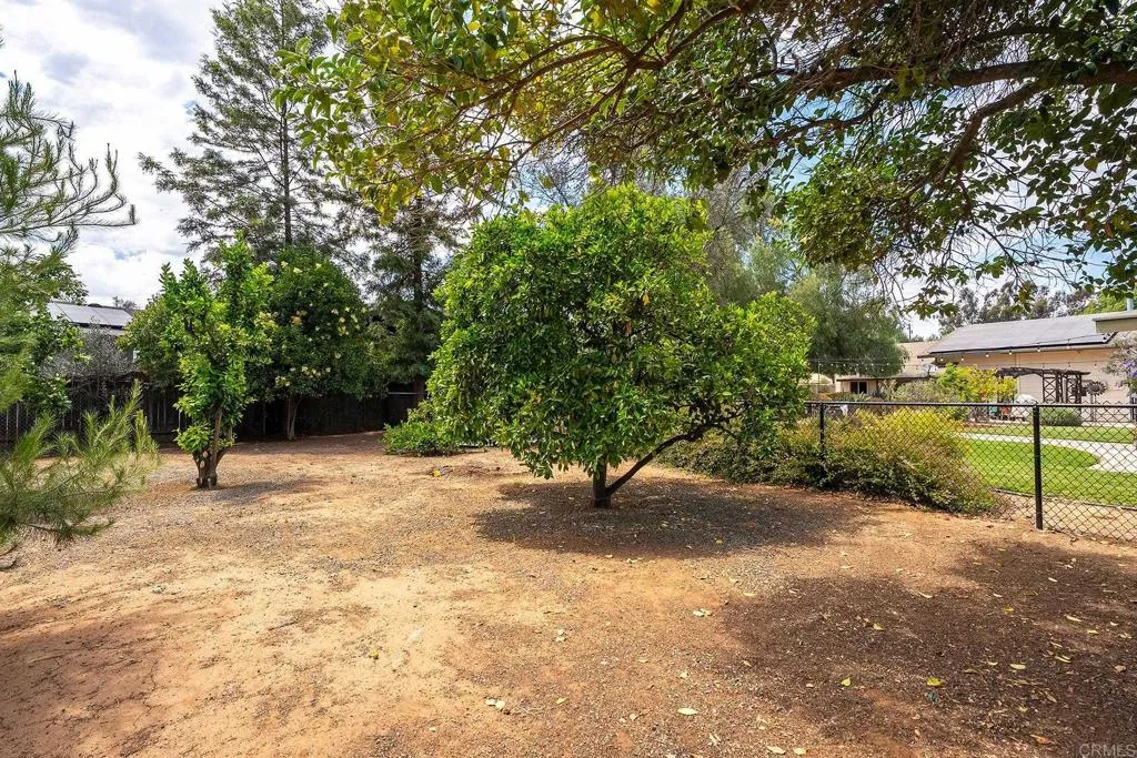 https://cdn.realtyfeed.com/cdn/127/306752608/9e20c2384edced0983f984c2a3201b24.webp