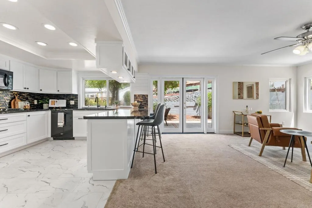 https://cdn.realtyfeed.com/cdn/127/306752641/098b182e5ad992ea509e6cac88876439.webp