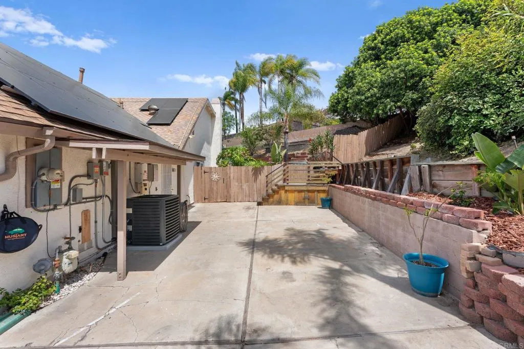 https://cdn.realtyfeed.com/cdn/127/306752641/a3db36220235052211c3ecc88a2e2370.webp