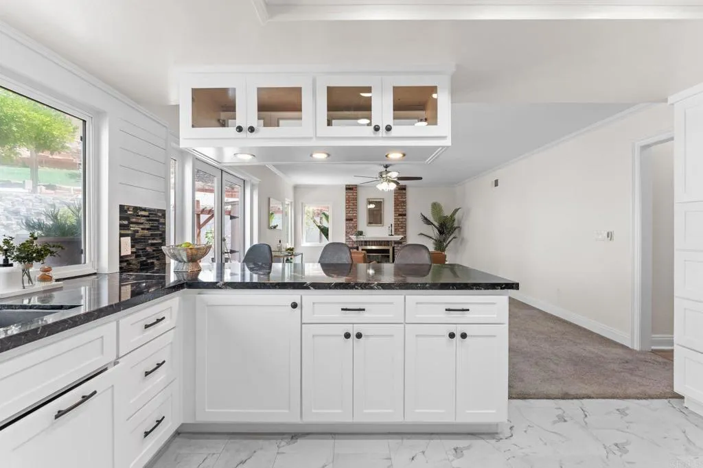 https://cdn.realtyfeed.com/cdn/127/306752641/b5ffd1d38ed8ea8c8bd07844aed61d3a.webp
