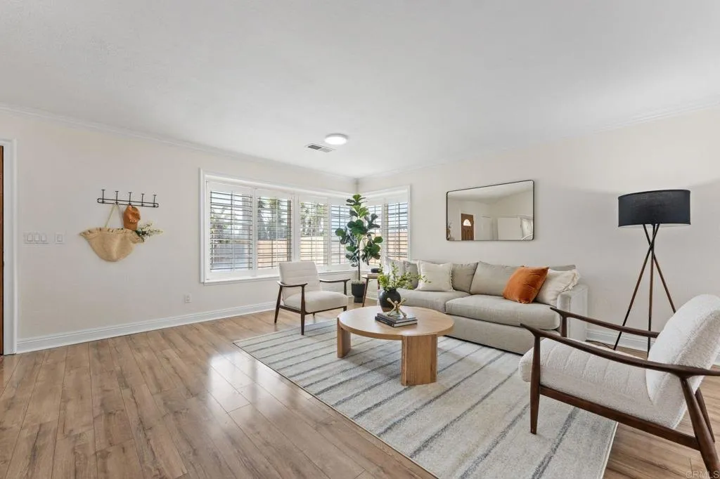 https://cdn.realtyfeed.com/cdn/127/306752641/cd36ad8cd125beb50847ca0c71c6ba1a.webp