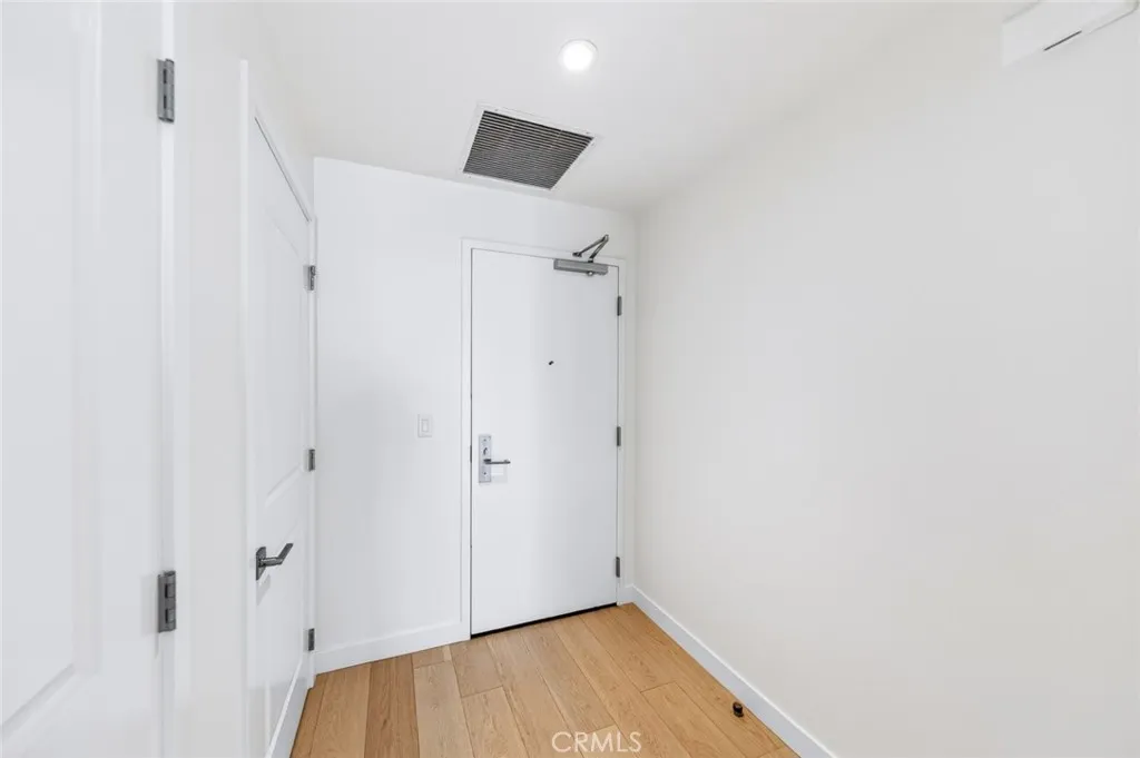 400 S Broadway Unit 1513, Los Angeles, CA 90013 - Photo 3 of 29, Los Angeles, CA