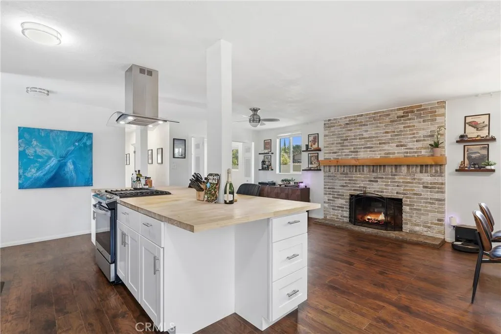 https://cdn.realtyfeed.com/cdn/127/306752654/030ed4db4dc15a53cf8c8379b1351833.webp