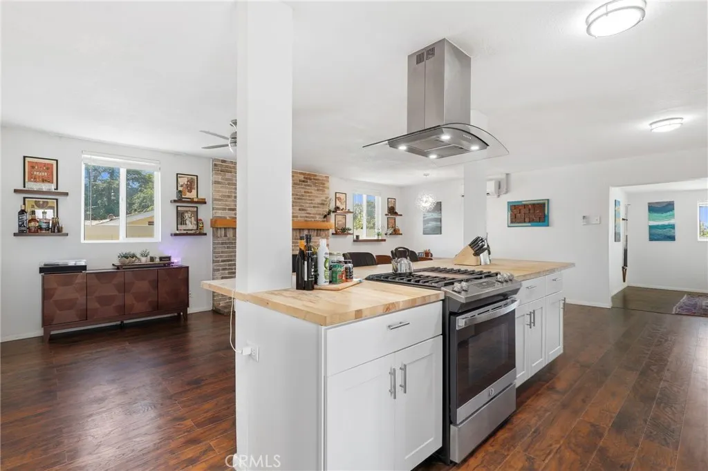 https://cdn.realtyfeed.com/cdn/127/306752654/3a2508f5724fd9c243f16a23c2565138.webp