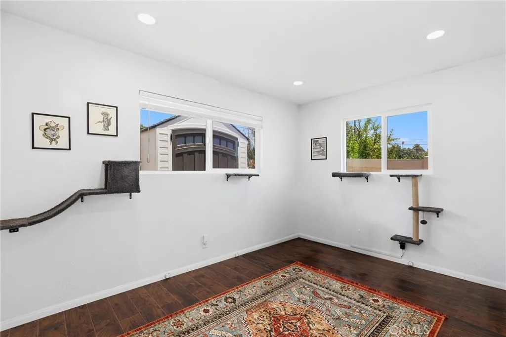 https://cdn.realtyfeed.com/cdn/127/306752654/ef0080b711ff028f3a6fead4f44f360e.webp
