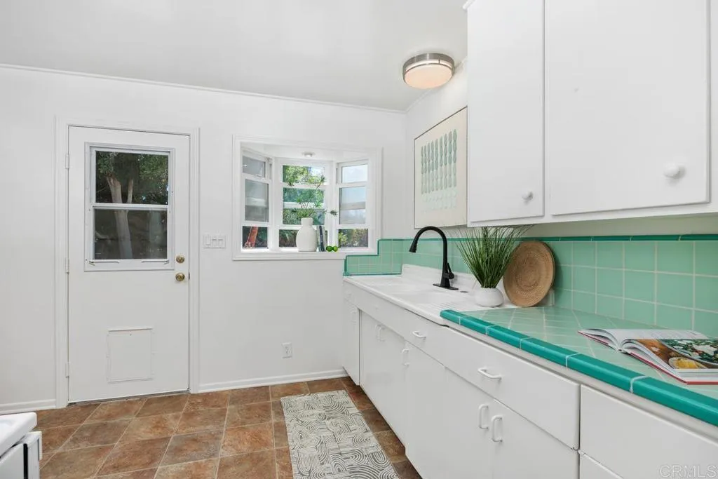 https://cdn.realtyfeed.com/cdn/127/306752668/9b490b03a204b953f04cdb1bf8cd20cb.webp