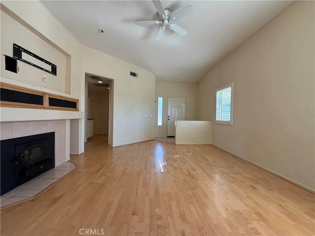 33015 Eagle Point Drive, Yucaipa, CA 92399 - Photo 4 of 18, Yucaipa, CA