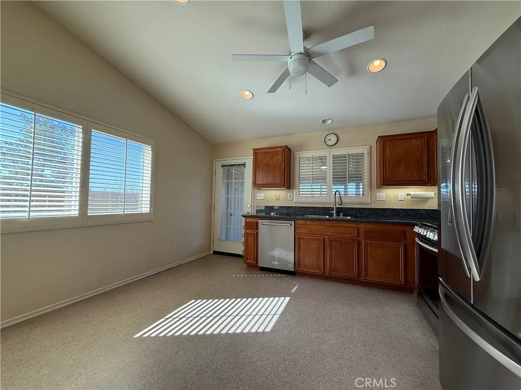 33015 Eagle Point Drive, Yucaipa, CA 92399 - Photo 5 of 18, Yucaipa, CA