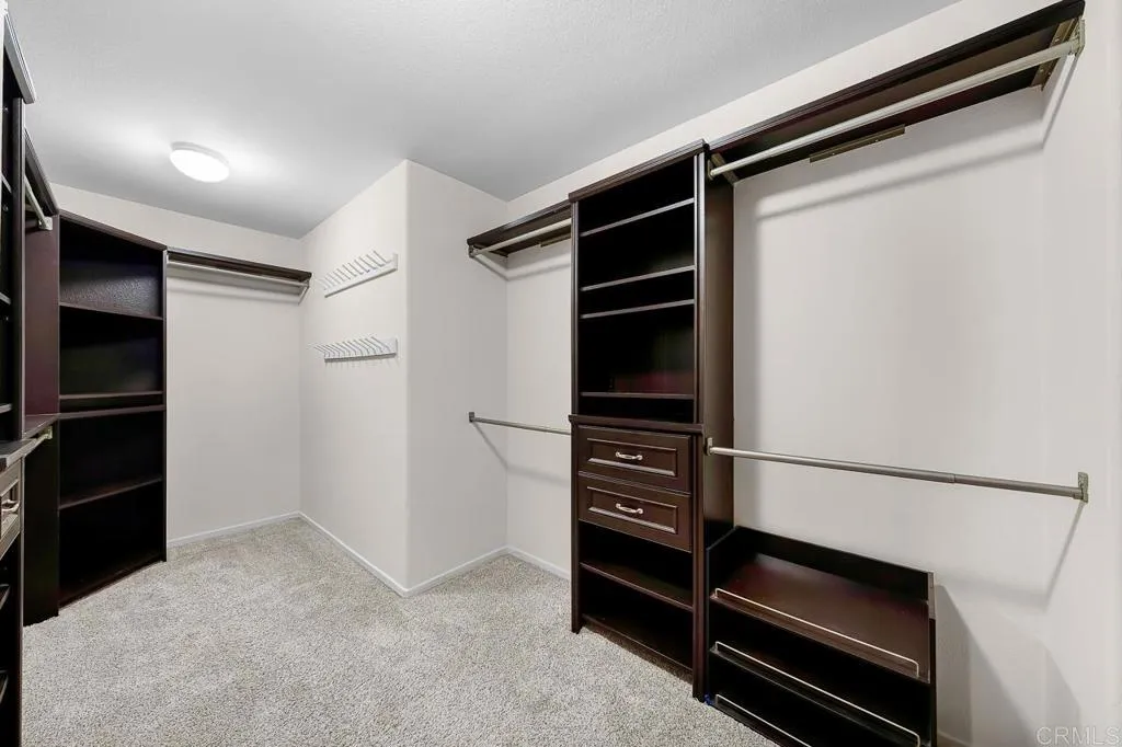 https://cdn.realtyfeed.com/cdn/127/306752710/08c34659bd71dba2c7c1c498e8cc68c7.webp