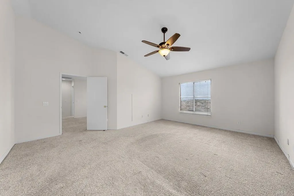 https://cdn.realtyfeed.com/cdn/127/306752710/566a969eb37a91652ce280871efdbba3.webp