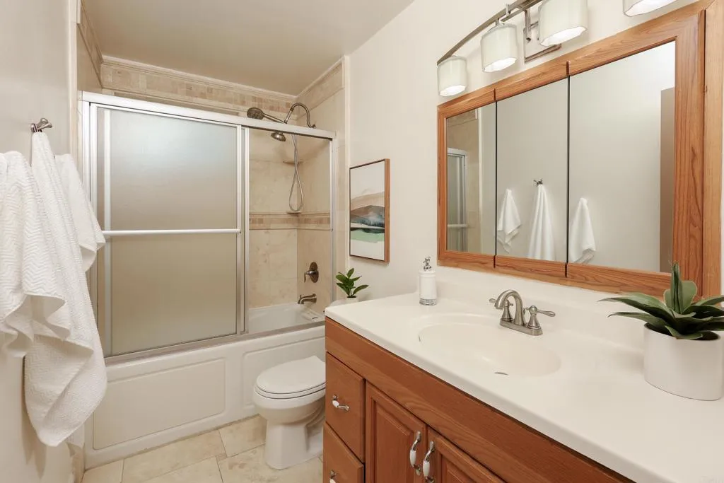 https://cdn.realtyfeed.com/cdn/127/306752730/041bb11445f17a8a91a15df1b793b320.webp