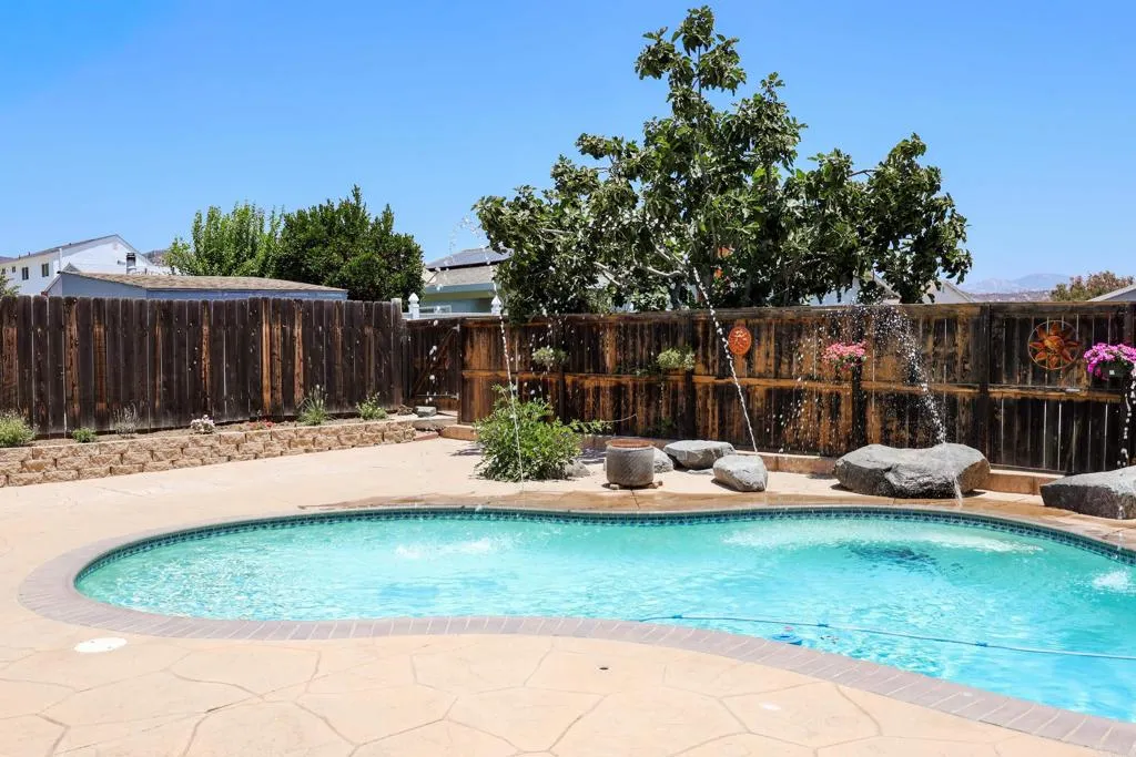 https://cdn.realtyfeed.com/cdn/127/306752730/3c28d015de223523e26f3e3e7d835e9b.webp