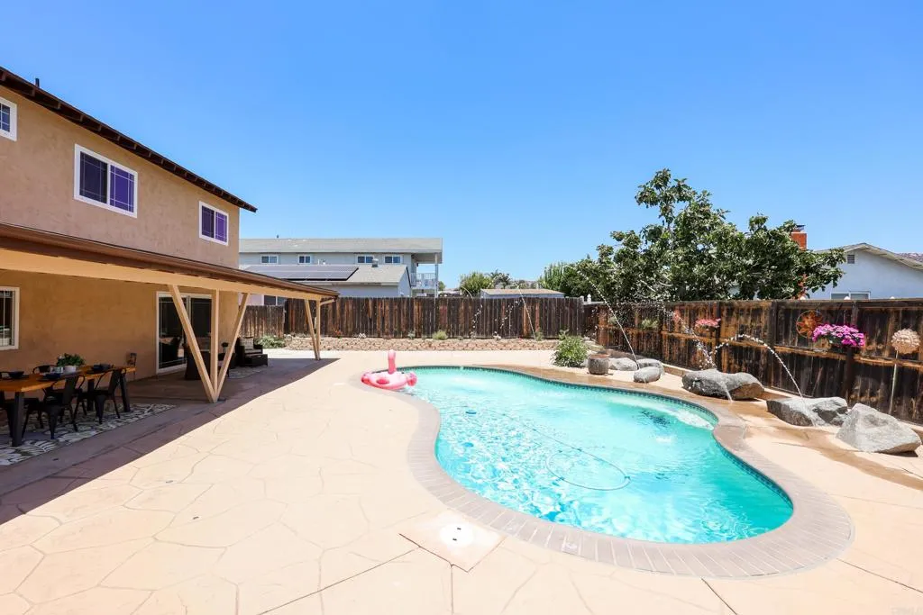 https://cdn.realtyfeed.com/cdn/127/306752730/917f8baf45009f2b1afe59dc7eca4a74.webp