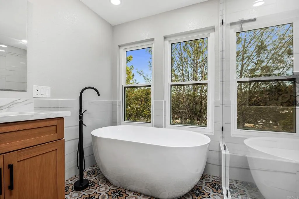 https://cdn.realtyfeed.com/cdn/127/306752731/64887f583445da7f8984c7e6c70e9bda.webp