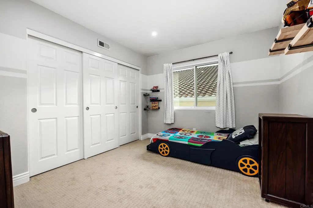 https://cdn.realtyfeed.com/cdn/127/306752731/c8c92e760259efdea77e0b8e1f433bec.webp