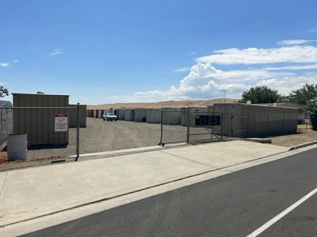 1075 W Elm, Coalinga, CA 93210 - Photo 5 of 9, Coalinga, CA