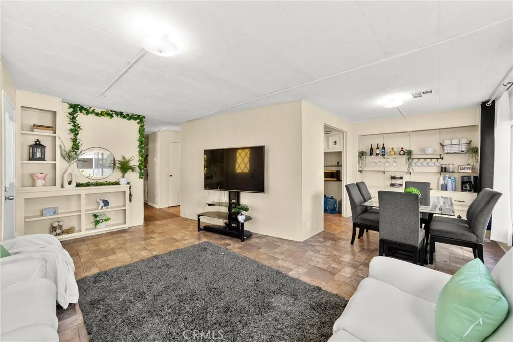 1601 S Garey Unit 93, Pomona, CA 91766 - Photo 5 of 39, Pomona, CA