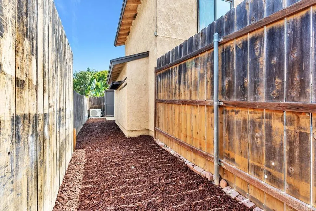 https://cdn.realtyfeed.com/cdn/127/306752760/021dc5968c8f5b8e2ca8add68bea297a.webp
