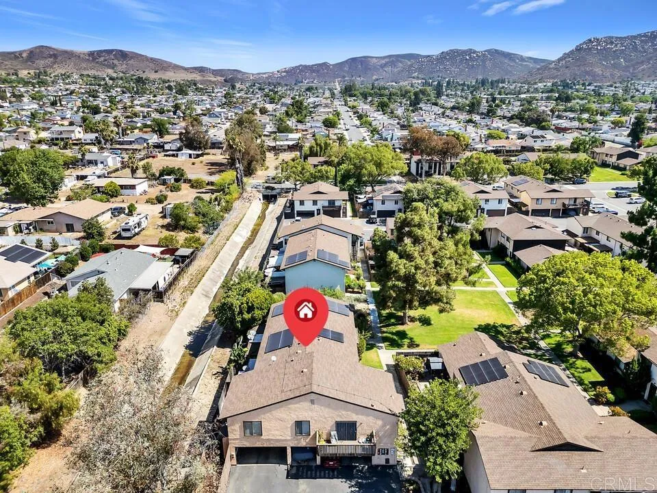 https://cdn.realtyfeed.com/cdn/127/306752760/8ff2f328ccee1a5247ec06f448a2f4fb.webp