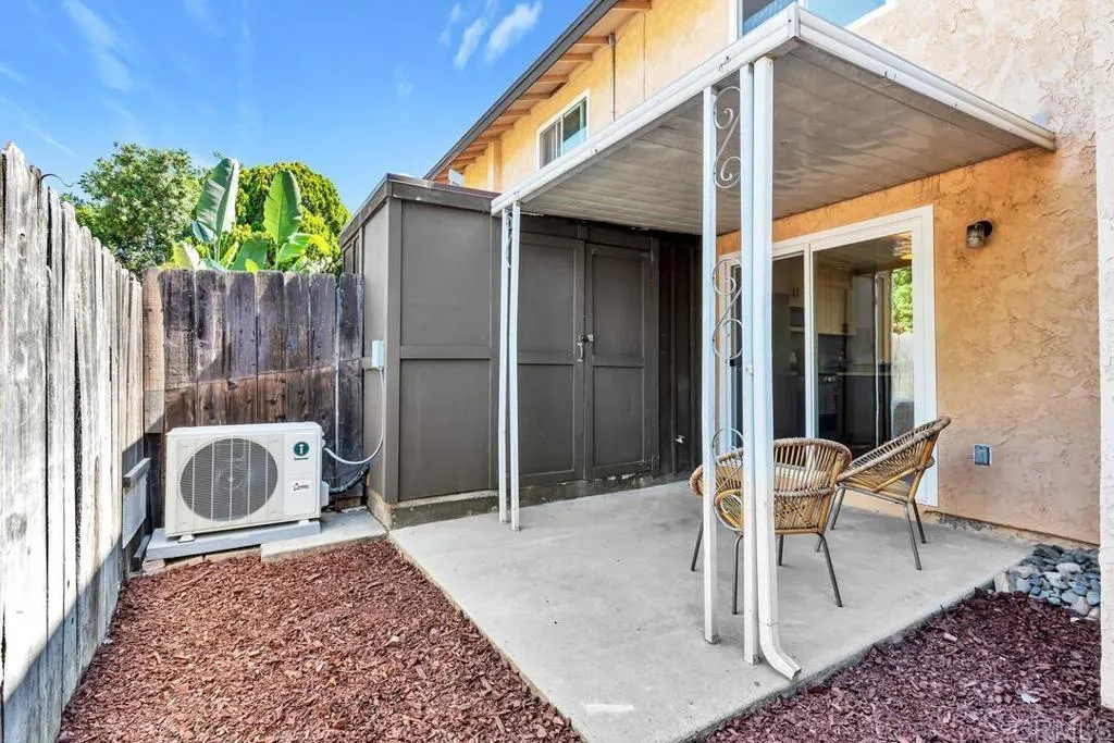 https://cdn.realtyfeed.com/cdn/127/306752760/986b81af7e7ba1262e7b7852f48ab1ae.webp