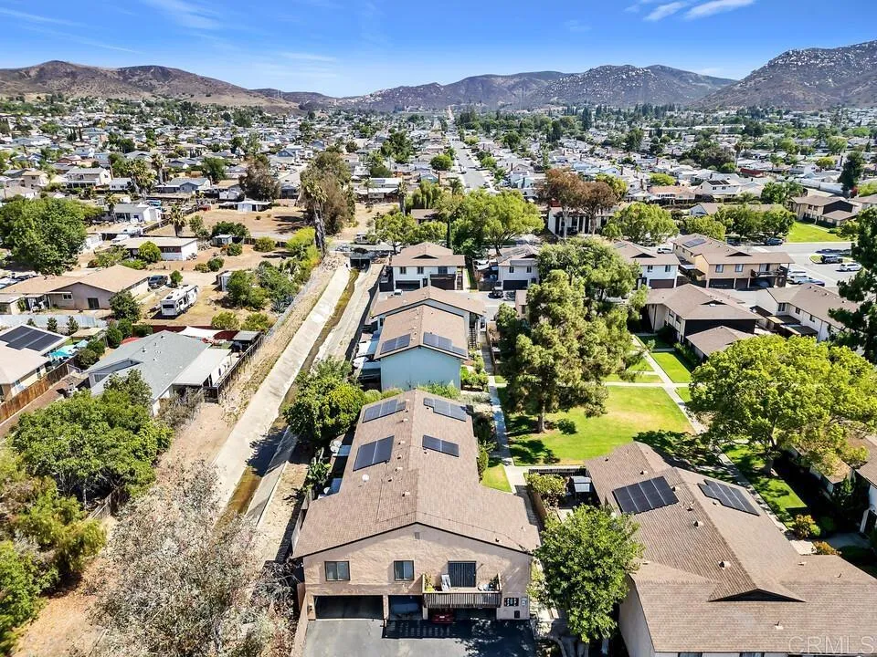 https://cdn.realtyfeed.com/cdn/127/306752760/cea996f00784b14450ebd2756c0151cb.webp