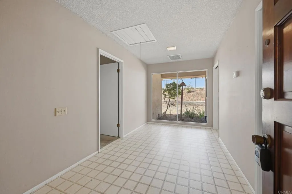https://cdn.realtyfeed.com/cdn/127/306752761/08f99e12c0c1bcca823ce5bae332d0b7.webp