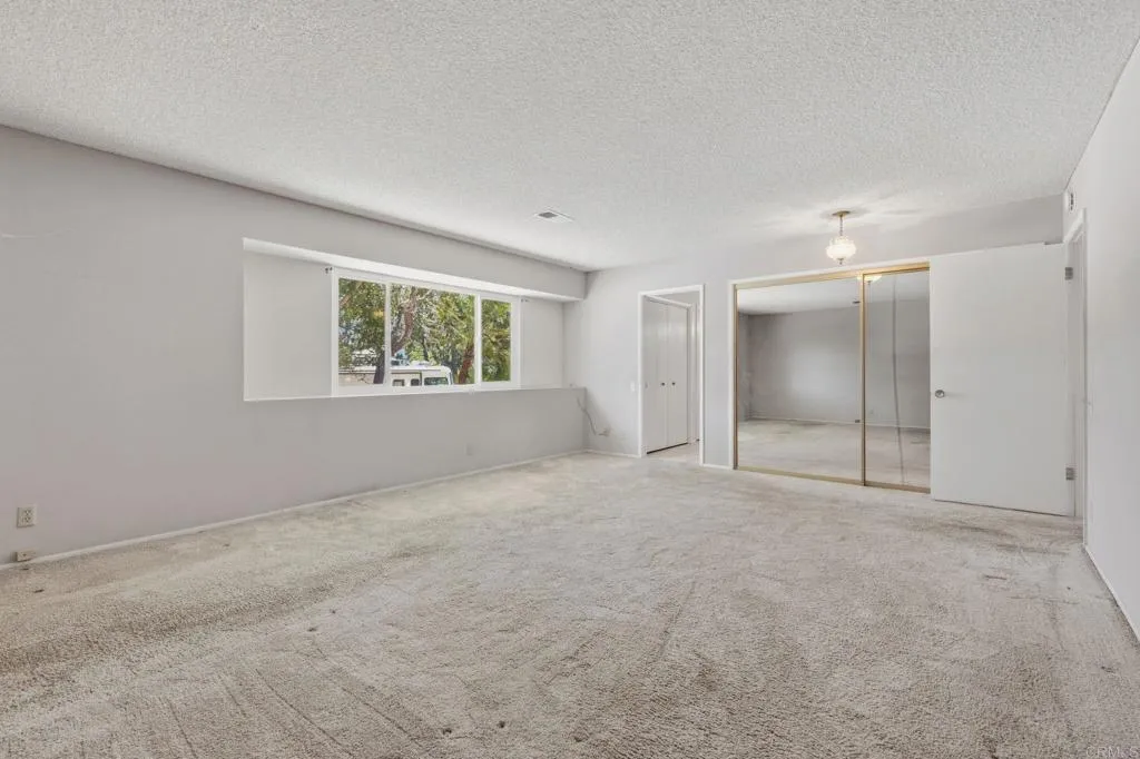 https://cdn.realtyfeed.com/cdn/127/306752761/9462101c7e3a1a6acc303ab1c699208a.webp