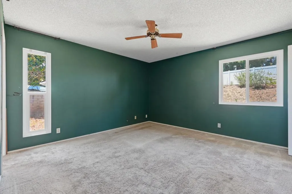 https://cdn.realtyfeed.com/cdn/127/306752761/b52a7c4ddba3cb8477ae79a9f8e5ba9f.webp