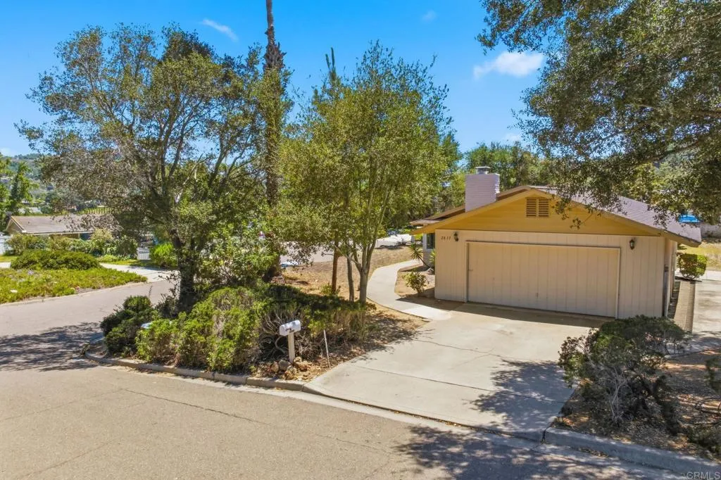 https://cdn.realtyfeed.com/cdn/127/306752761/d4453208a333bf0ea1a1e02236836aca.webp