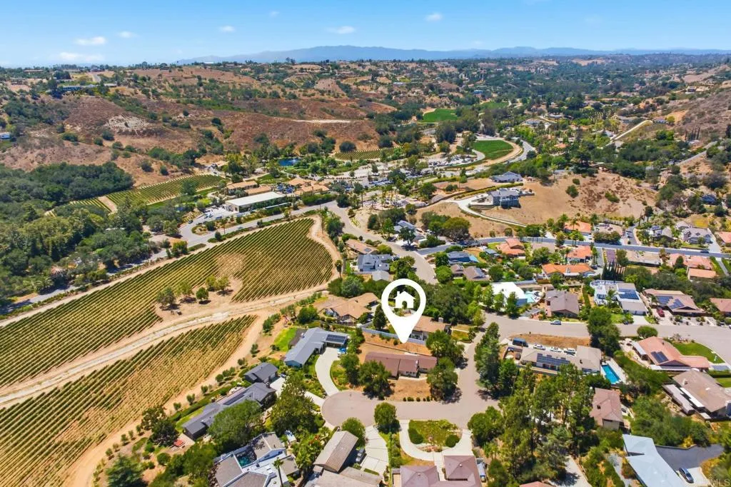https://cdn.realtyfeed.com/cdn/127/306752761/ec3dfa5ce8384d155de2fb3960eb0458.webp