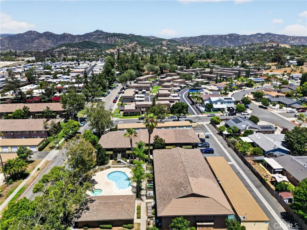 https://cdn.realtyfeed.com/cdn/127/306752796/2e09234f1cb081def31429e031a939bb.webp