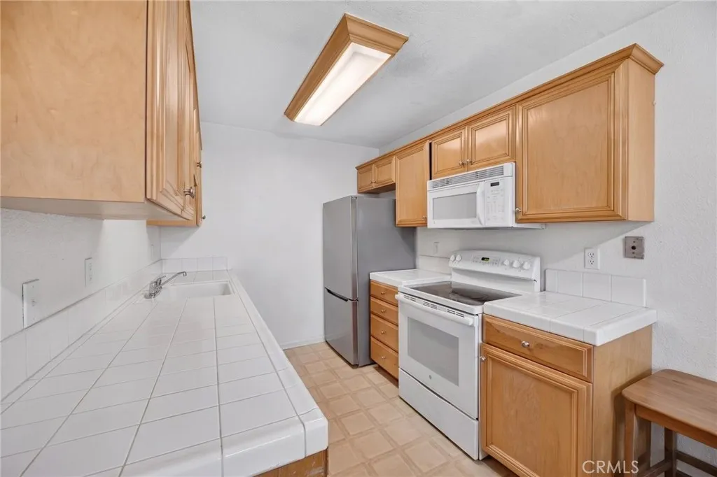 https://cdn.realtyfeed.com/cdn/127/306752796/cdeb228c3f19136d8e84f09e3eefc3e1.webp