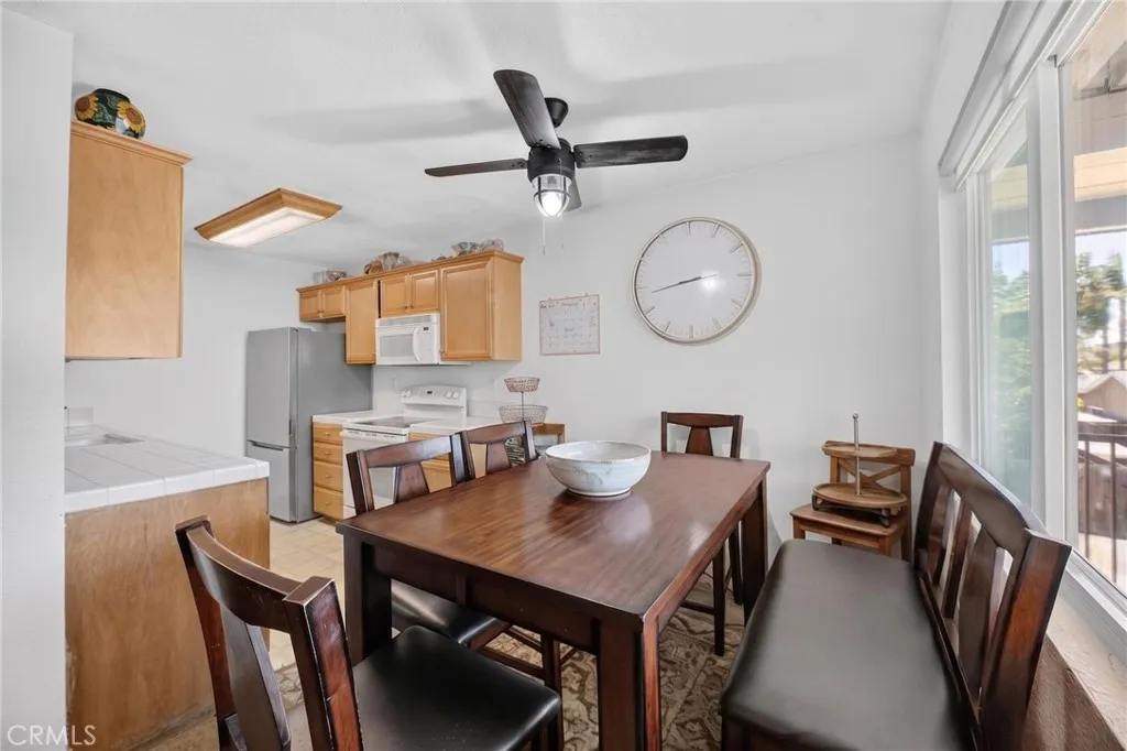 https://cdn.realtyfeed.com/cdn/127/306752796/f79e1136dad8096017ac08ddea3fb749.webp