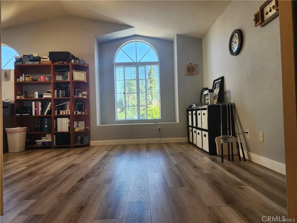 412 Bristol Way, Corona, CA 92879 - Photo 3 of 5, Corona, CA