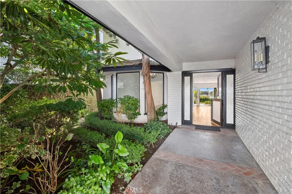 2572 Bayshore, Newport Beach, CA 92663 - Photo 4 of 50, Newport Beach, CA