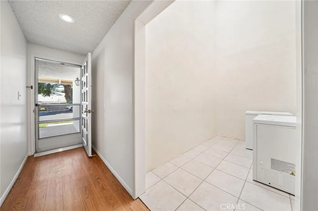 19311 Oak Crossing Road, Newhall, CA 91321 - Photo 3 of 49, Newhall, CA