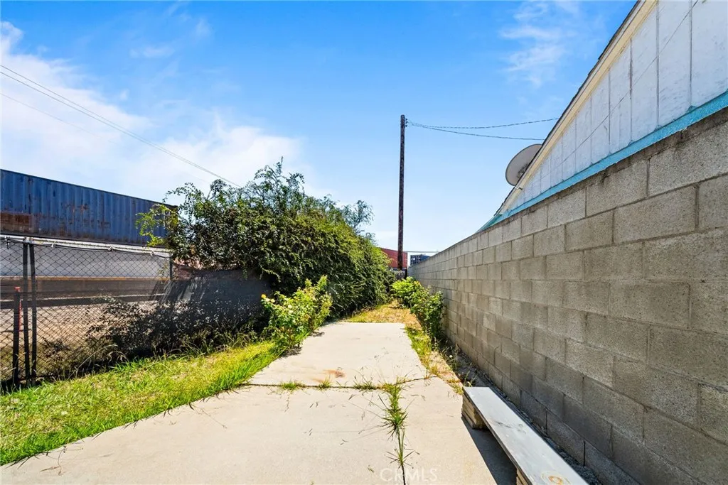 24412 Broad, Wilmington, CA 90744 - Photo 4 of 28, Wilmington, CA
