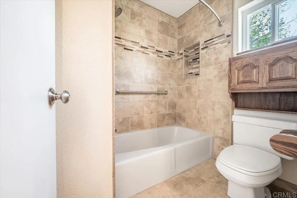https://cdn.realtyfeed.com/cdn/127/306752831/78bc0defebce24effacfb86845bb2e8b.webp