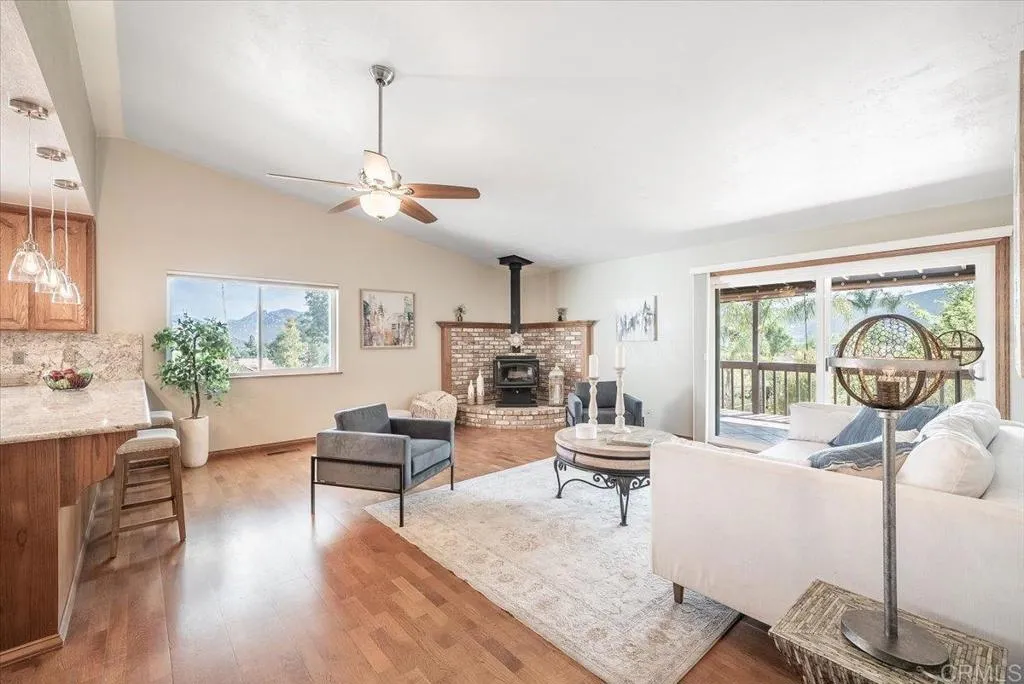 https://cdn.realtyfeed.com/cdn/127/306752831/d9b0512b507a78aae04ea2bb445da84d.webp