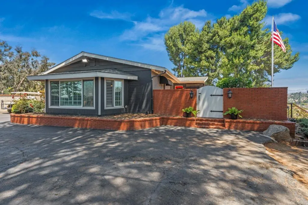 https://cdn.realtyfeed.com/cdn/127/306752837/5c976802d574bd4f52c8f851b64f06bd.webp