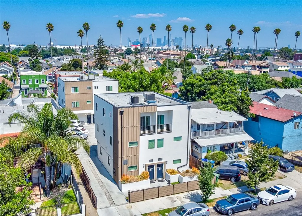 715 W 47th Street, Los Angeles, CA 90037 - Photo 5 of 5, Los Angeles, CA