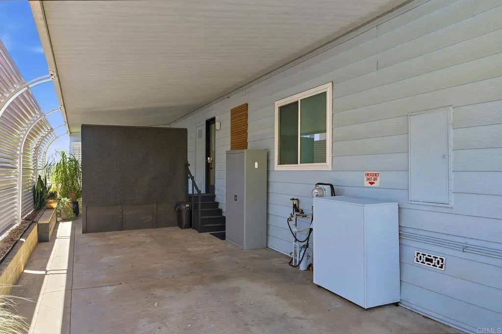 https://cdn.realtyfeed.com/cdn/127/306752891/b5fc9209a63ee11f78189c136cd2752e.webp