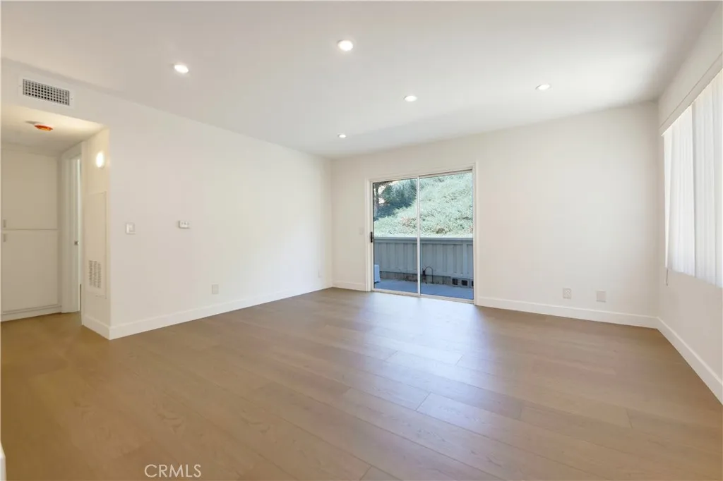 21203 Trumpet Drive Unit 102, Newhall, CA 91321 - Photo 5 of 34, Newhall, CA