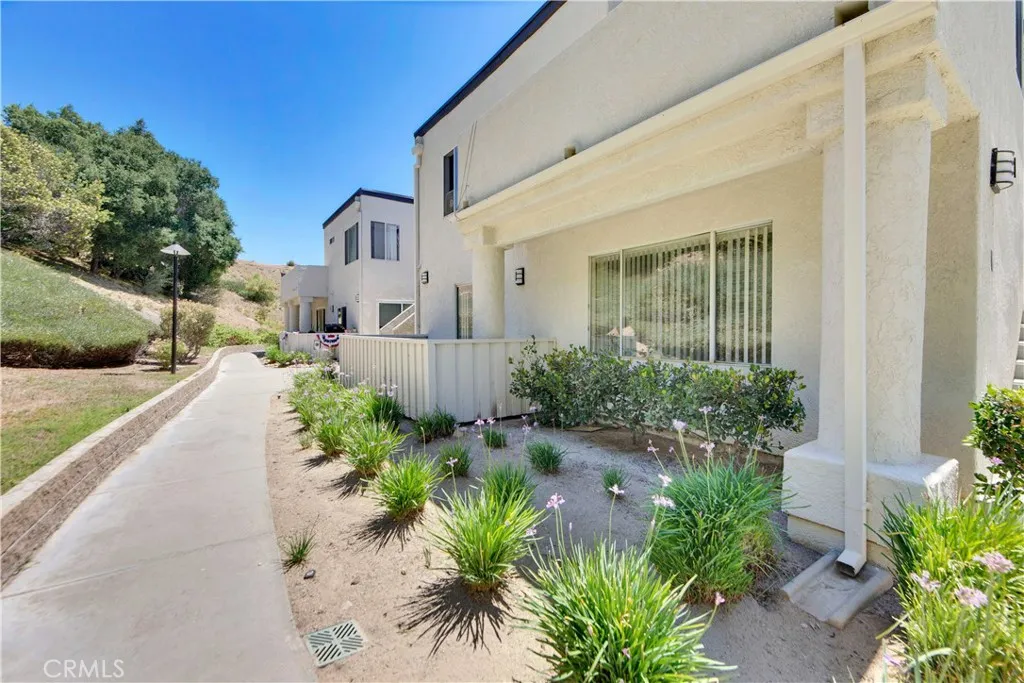 21203 Trumpet Drive Unit 102, Newhall, CA 91321 - Photo 2 of 34, Newhall, CA