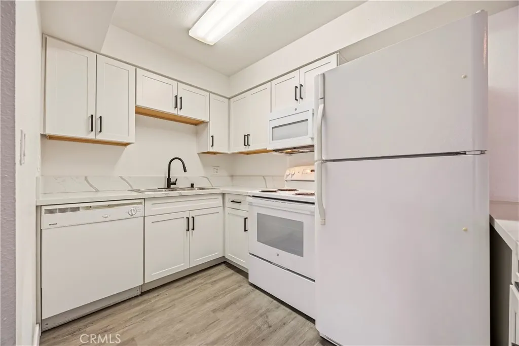Photo #6: SW26136312 Listing: Photo #6