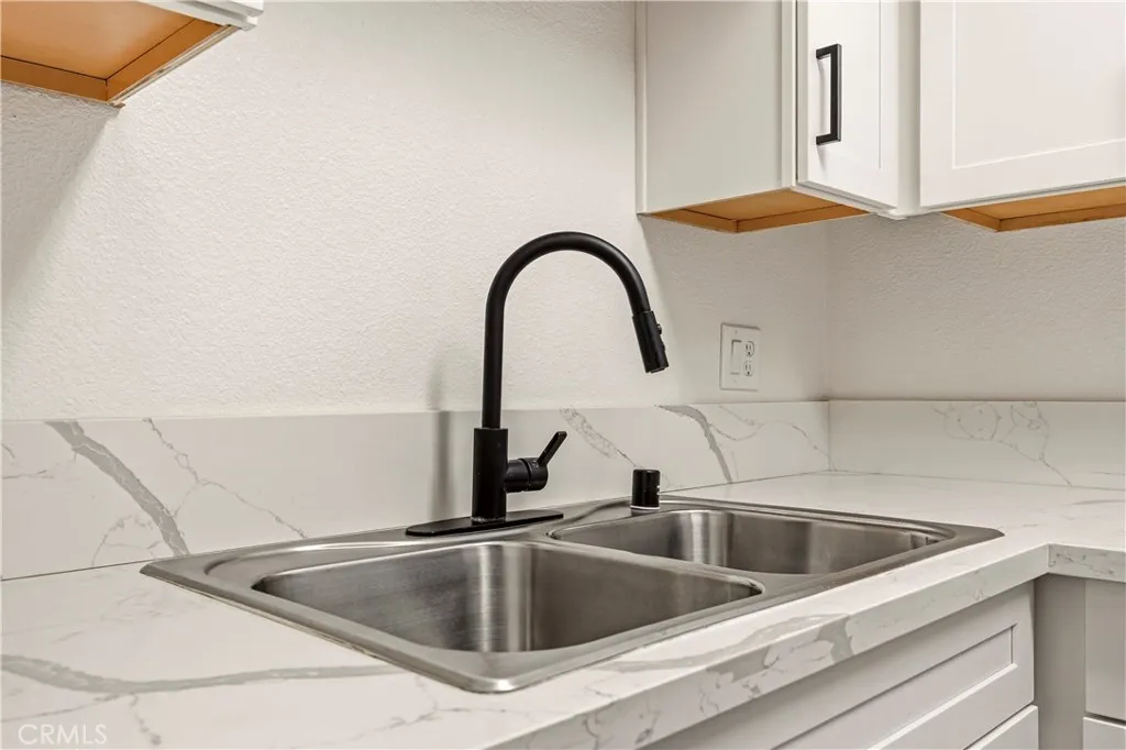 Photo #8: SW26136312 Listing: Photo #8