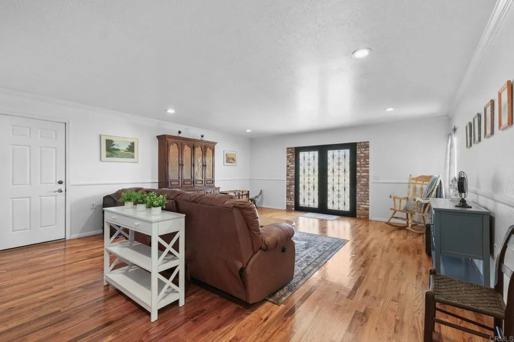 https://cdn.realtyfeed.com/cdn/127/306752915/0495d494136f2ff5a0cd1e2ffb2fb93d.webp