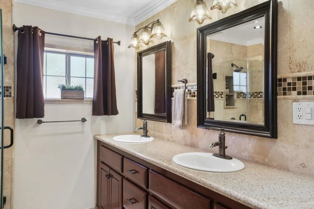https://cdn.realtyfeed.com/cdn/127/306752915/5f0adfb0d6fa0f941d329f355c4952aa.webp